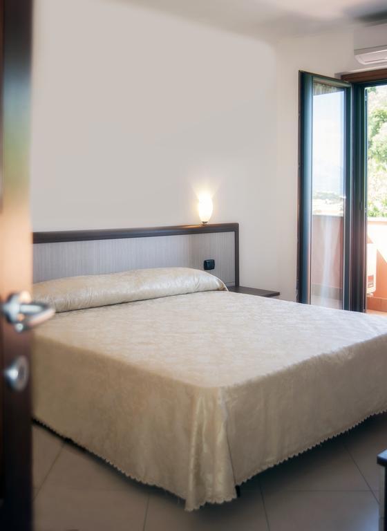 Residence Gli Ulivi Di Eolo Sapri Room photo